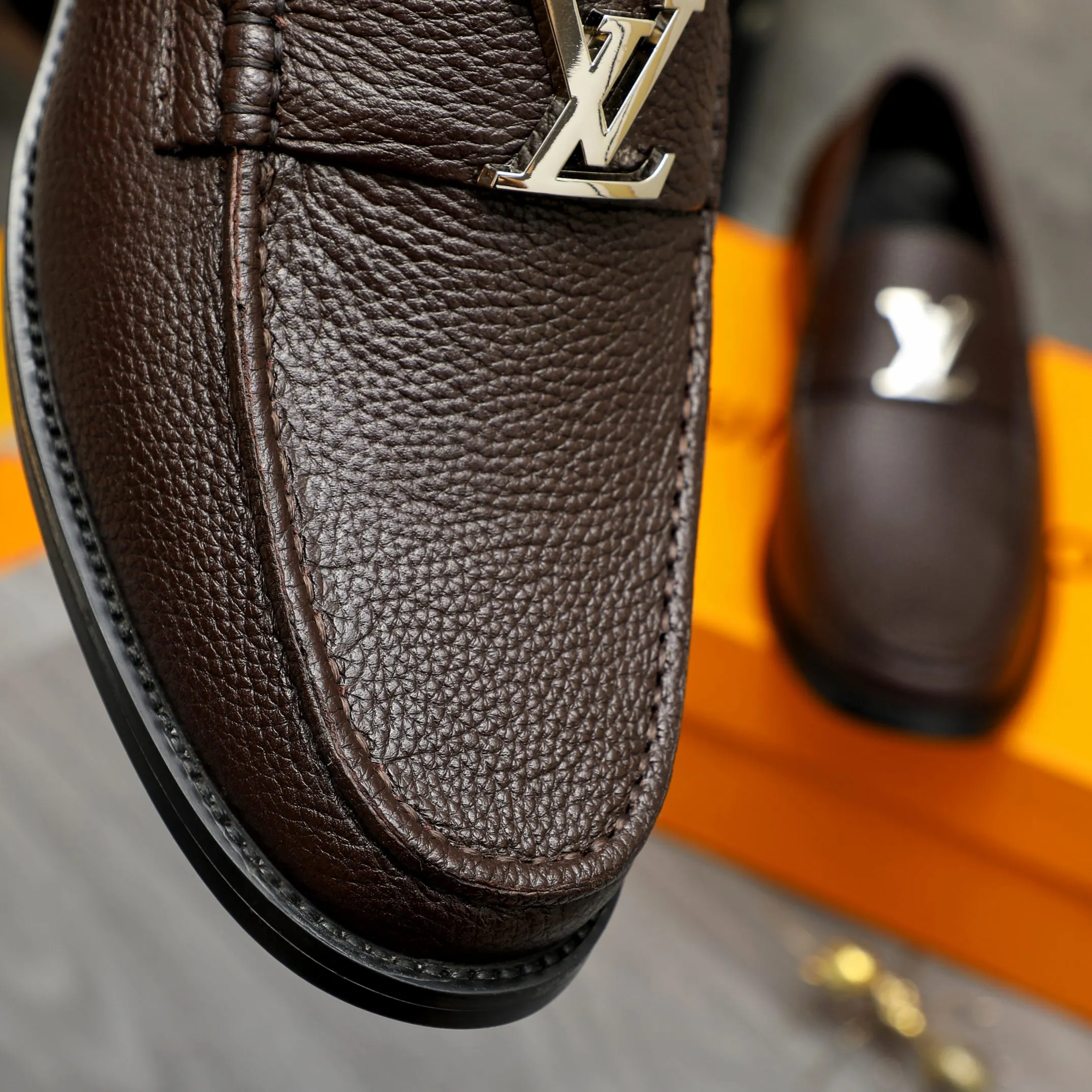 Men's shoes 💰442 Product trademark: LV "Louis Vuitton" business slip-on leather shoes Regular size: 38-46 (45.46 custom-made, non-returnable) Product materials: Selected pebbled cowhide upper, cowhide lining, original rubber outsole